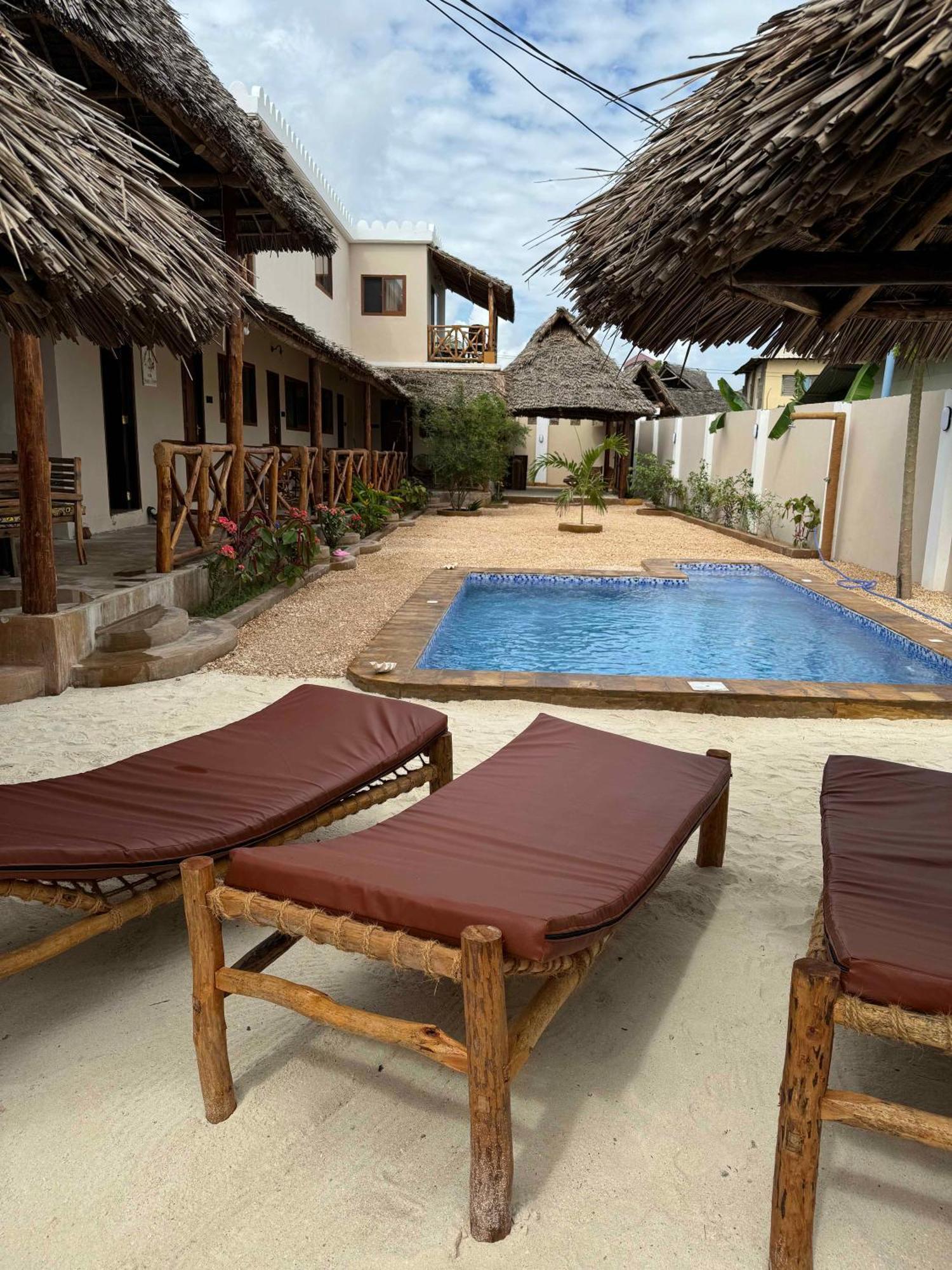 Villa Peace And Color Nungwi Esterno foto