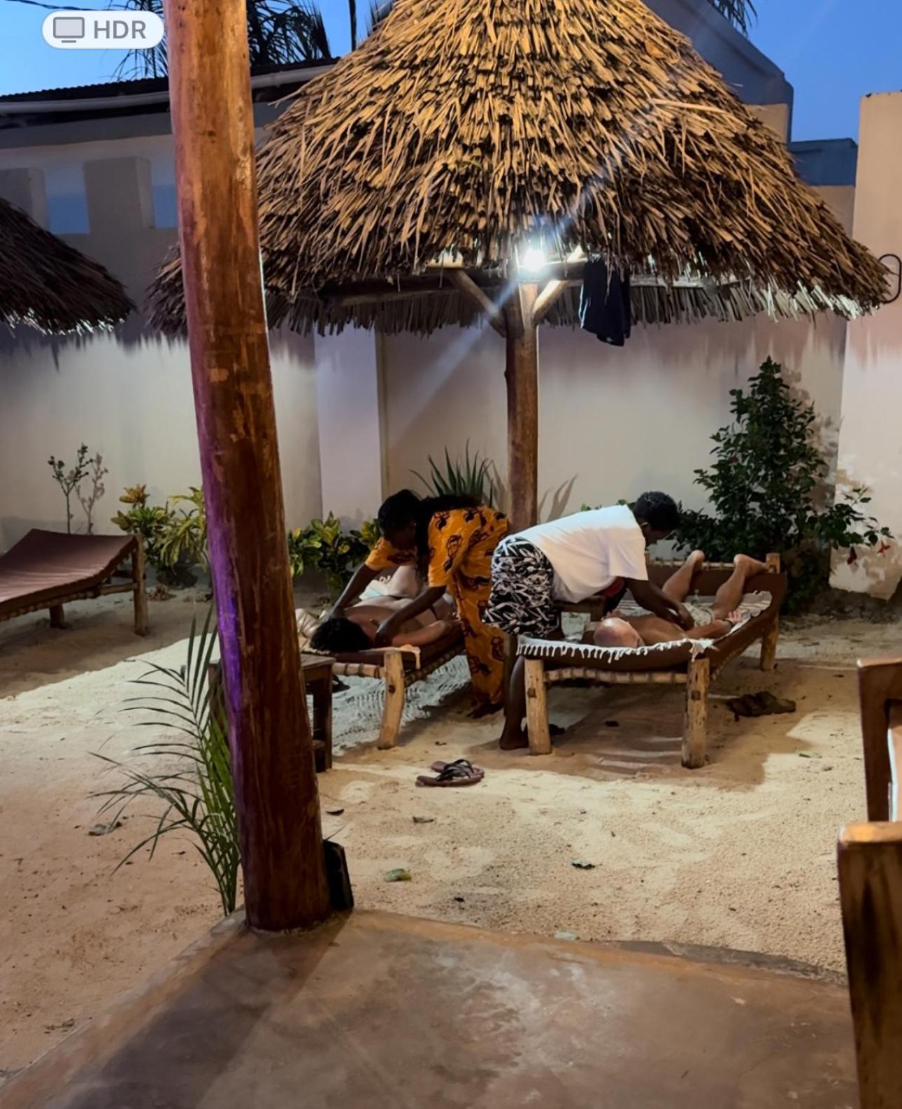 Villa Peace And Color Nungwi Esterno foto